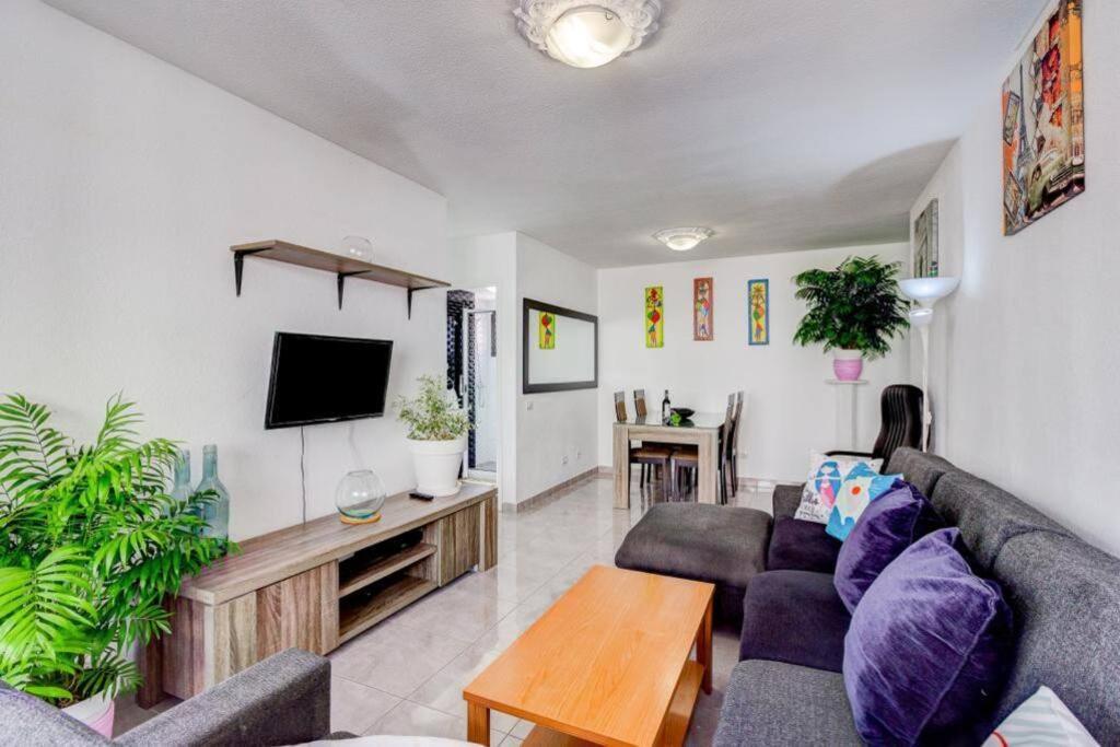 Apartamento En Palmeras Del Sur アデヘ エクステリア 写真