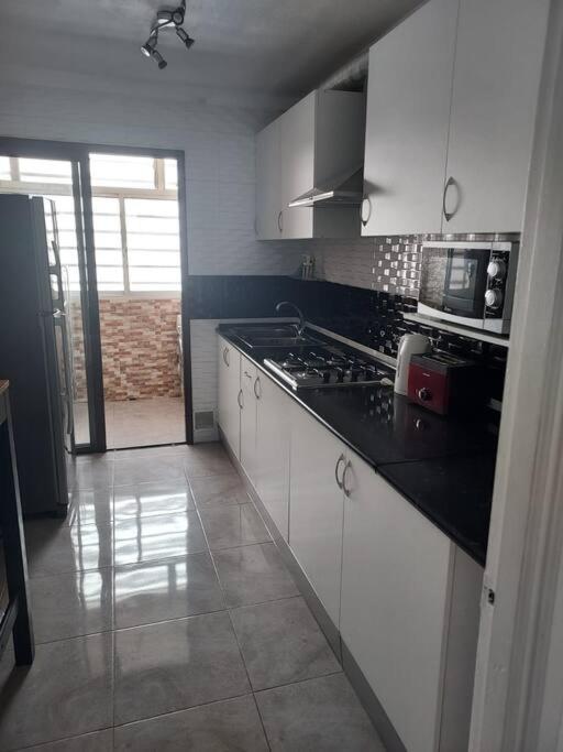 Apartamento En Palmeras Del Sur アデヘ エクステリア 写真